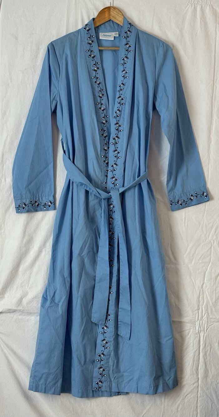 National Since 1952 Robe Women S/M Blue Embroidered Lounge Wear Feminine Pockets